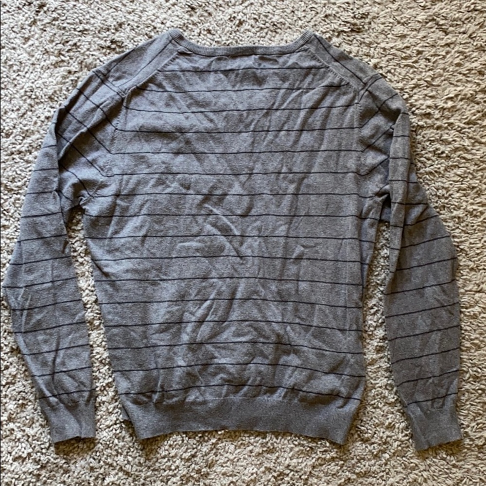 Men’s v neck - Picture 4 of 4